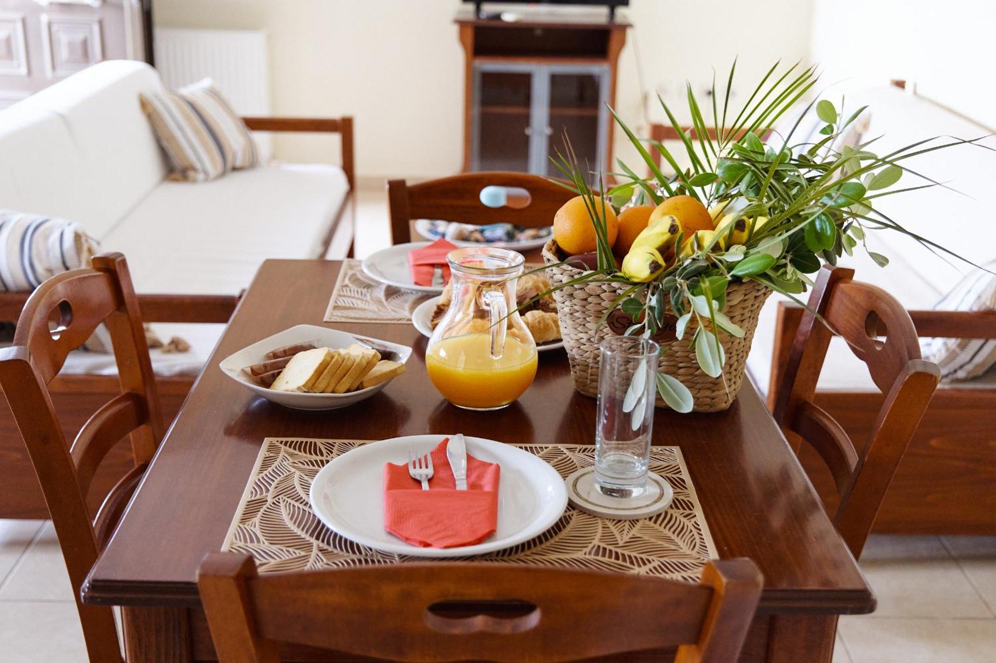 Villa Gereoudis Seaview Apartments-Pool & Bar Kolymbari Dış mekan fotoğraf