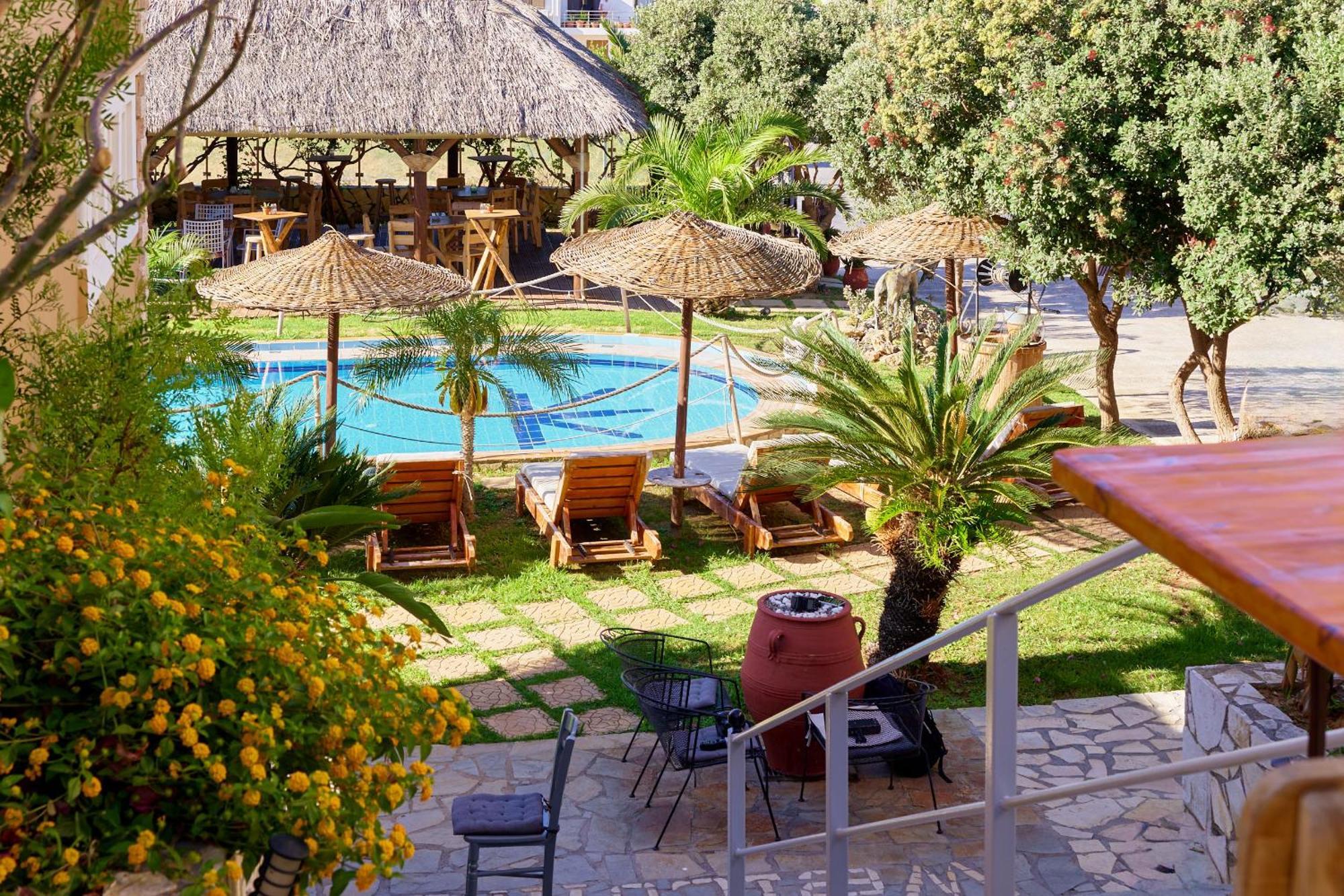 Villa Gereoudis Seaview Apartments-Pool & Bar Kolymbari Dış mekan fotoğraf