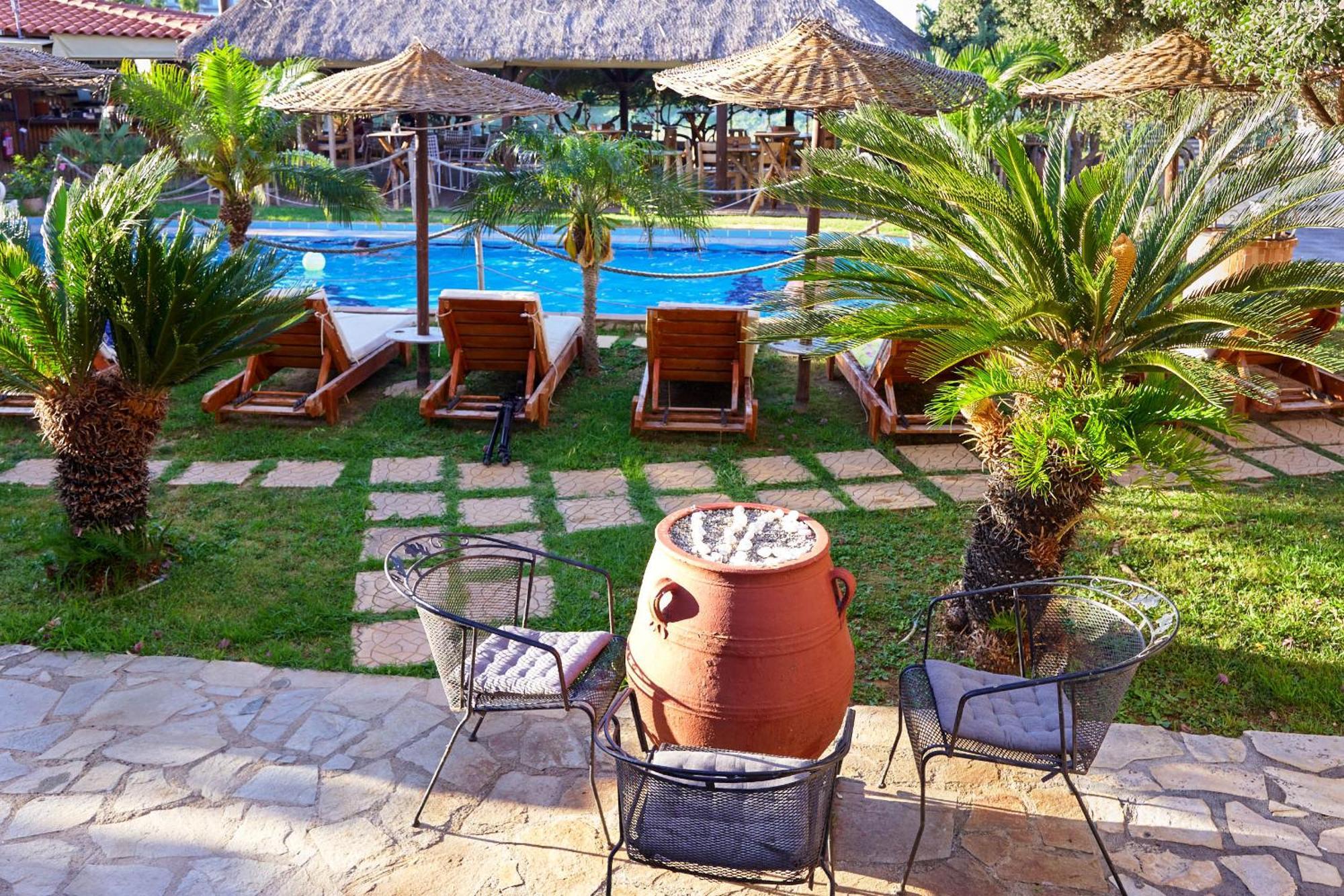 Villa Gereoudis Seaview Apartments-Pool & Bar Kolymbari Dış mekan fotoğraf