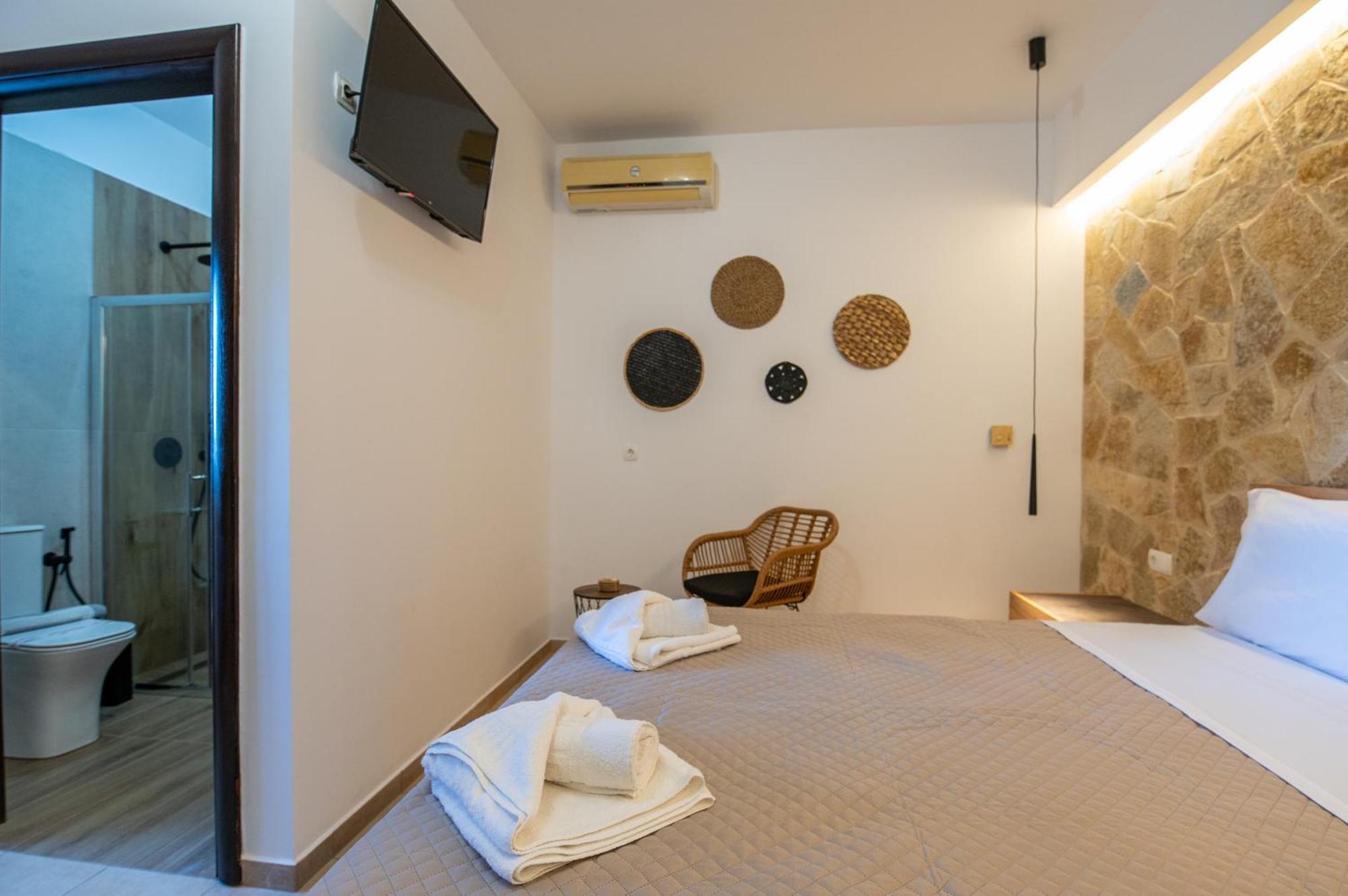 Villa Gereoudis Seaview Apartments-Pool & Bar Kolymbari Dış mekan fotoğraf