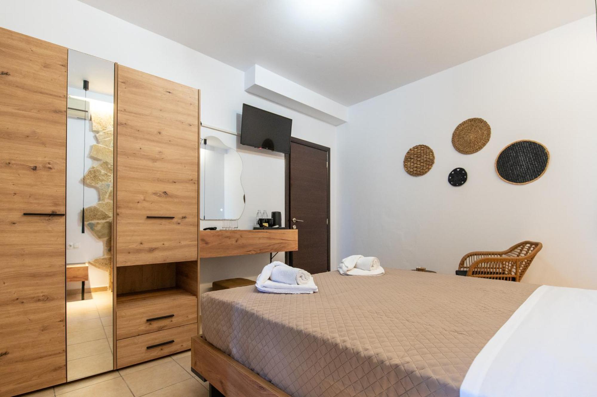 Villa Gereoudis Seaview Apartments-Pool & Bar Kolymbari Dış mekan fotoğraf