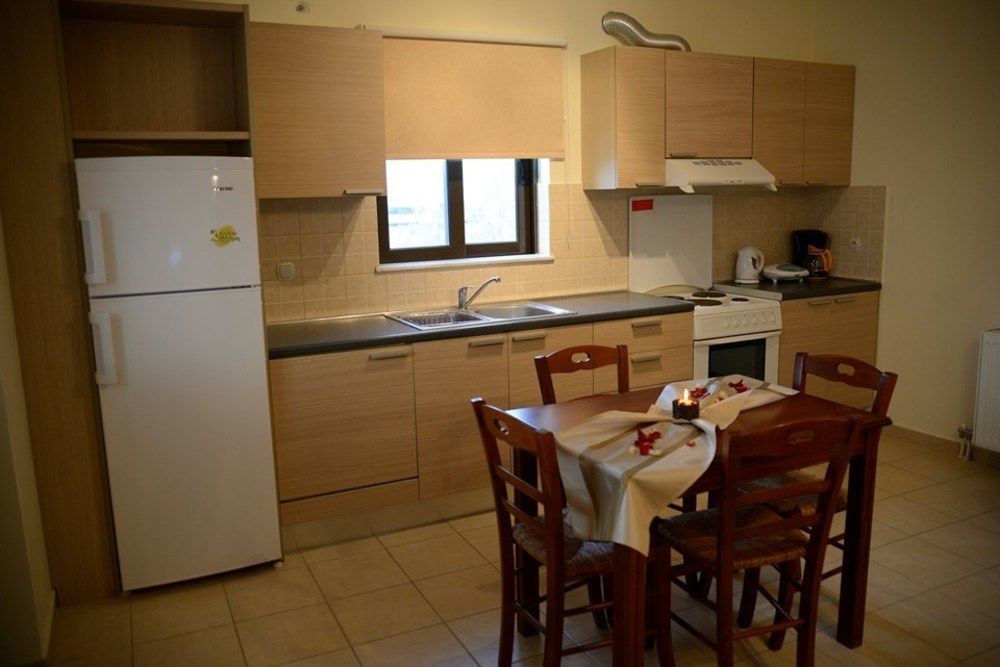 Villa Gereoudis Seaview Apartments-Pool & Bar Kolymbari Dış mekan fotoğraf