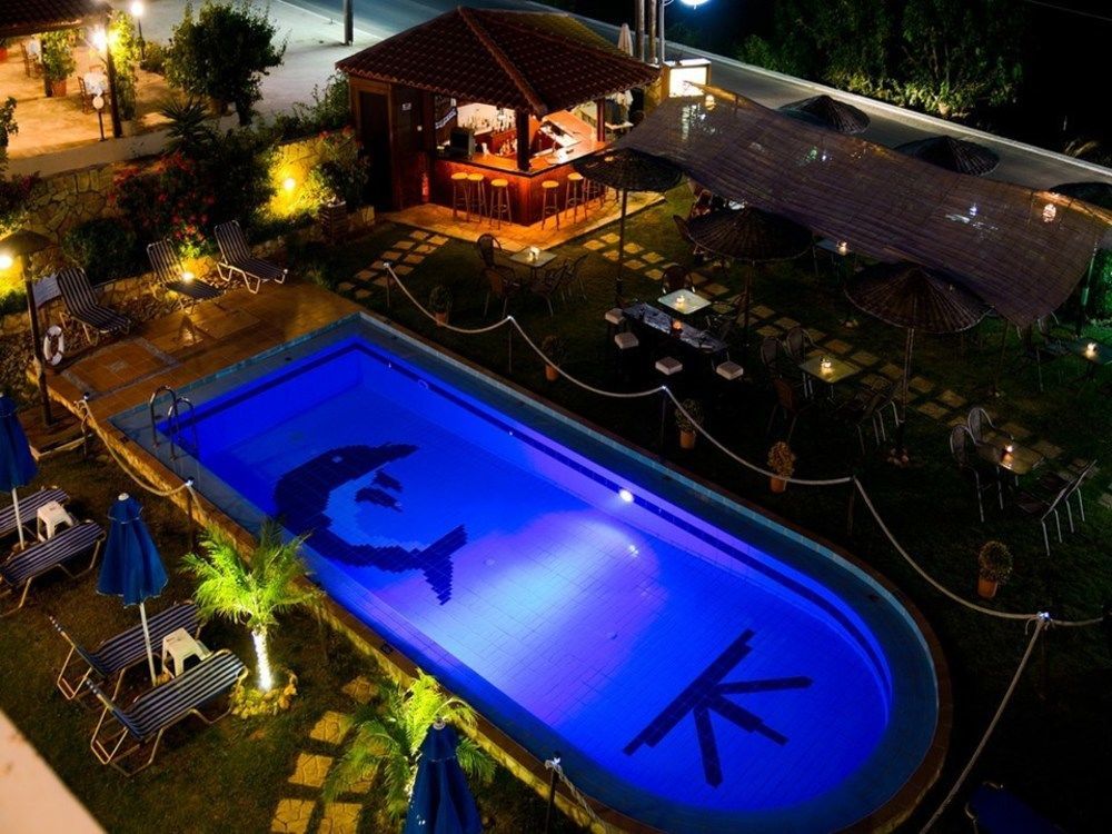Villa Gereoudis Seaview Apartments-Pool & Bar Kolymbari Dış mekan fotoğraf