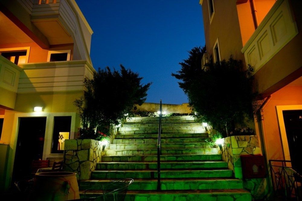 Villa Gereoudis Seaview Apartments-Pool & Bar Kolymbari Dış mekan fotoğraf